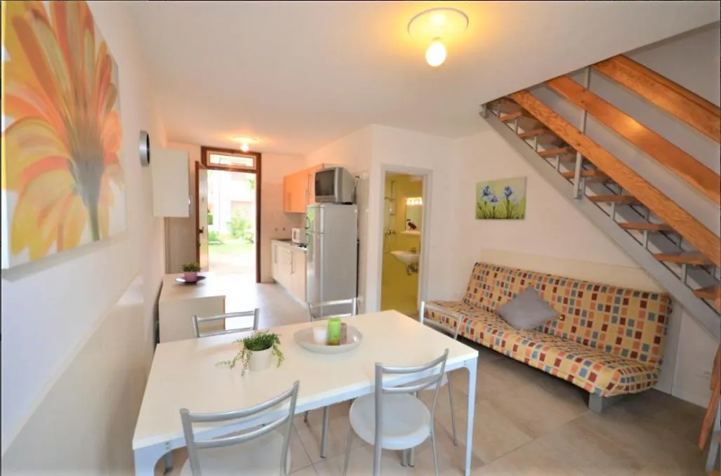 Green Holiday Feriendorf Mit 2 Schwimmbaedern بيبيوني إيطاليا